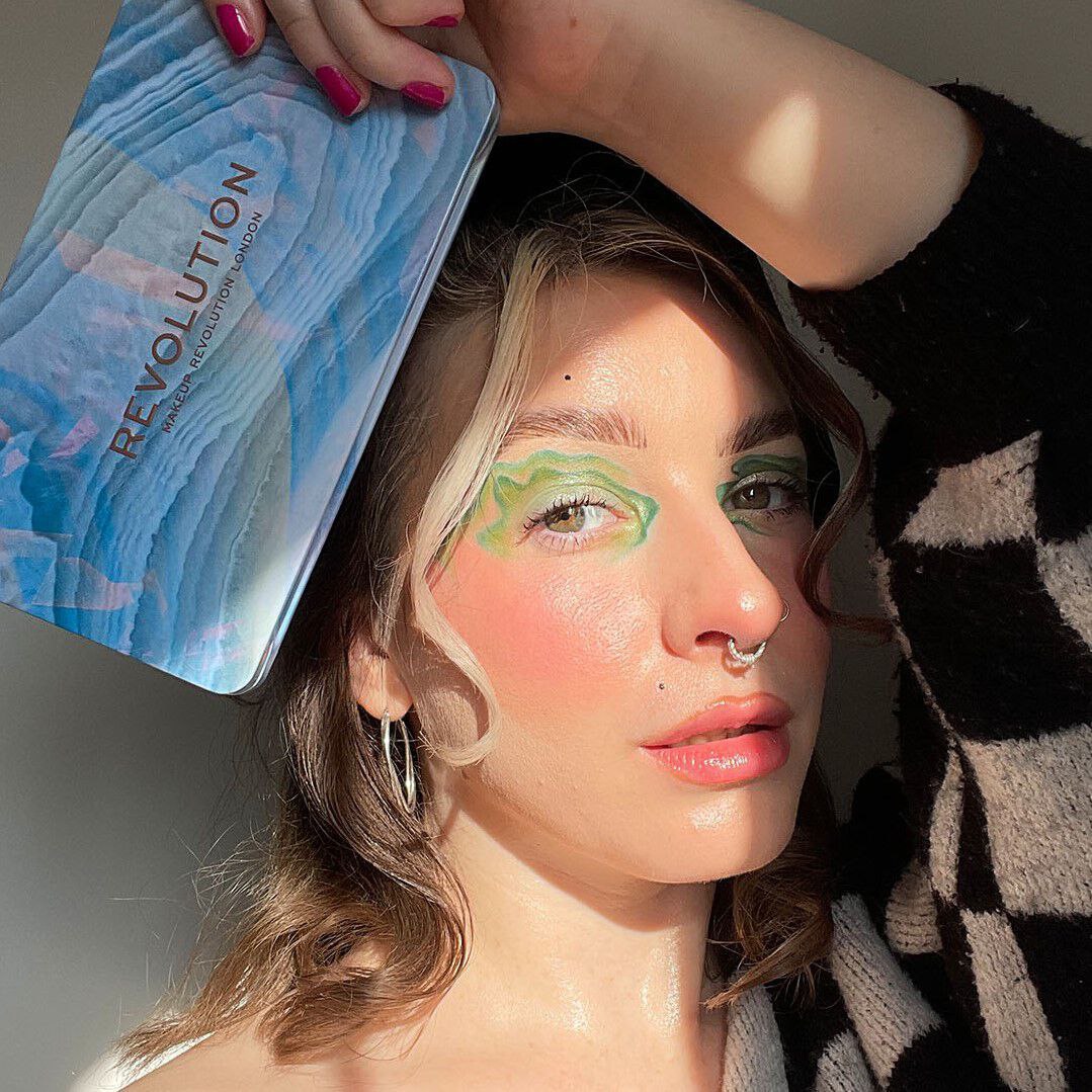 Crystal Aura Forever Flawless Eyeshadow Palette Aventurine