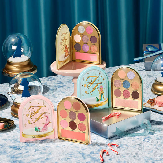 Let It Snow Globes Three-Piece Palette Gift Set