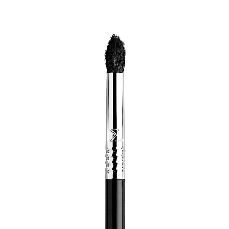 E45 SMALL TAPERED BLENDING BRUSH