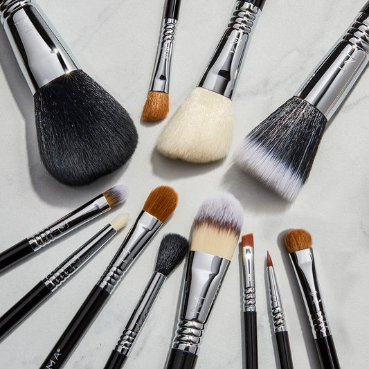 ESSENTIAL BRUSH SET