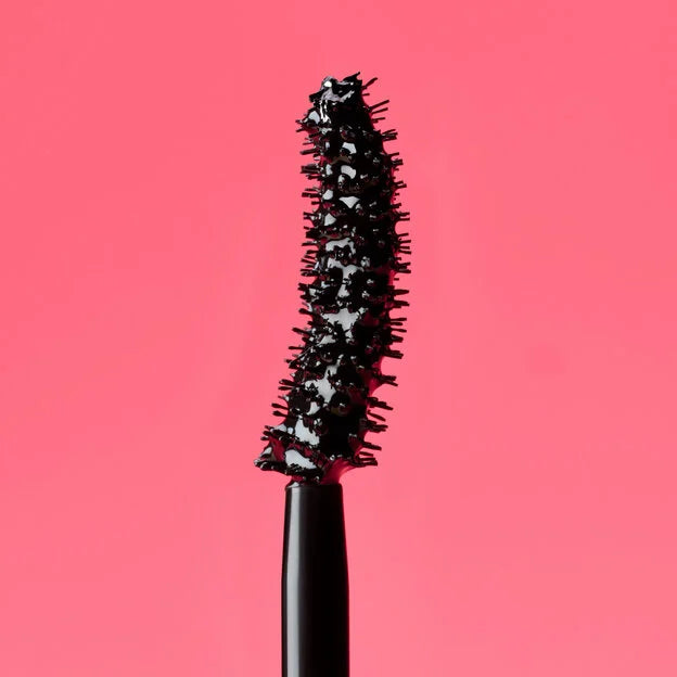Fan FestFanning & volumizing mascara  Fanning & volumizing mascara