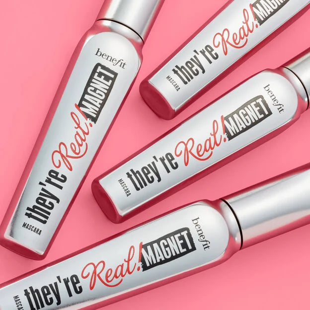 They’re Real! Magnet Powerful lifting & lengthening mascara