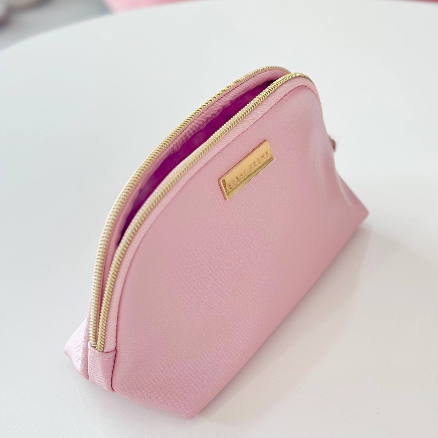 bobbi brown Chic in Pink Pouch