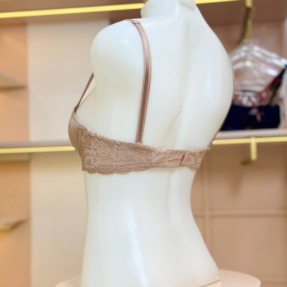 Lightly-Lined Strapless Bra (17)
